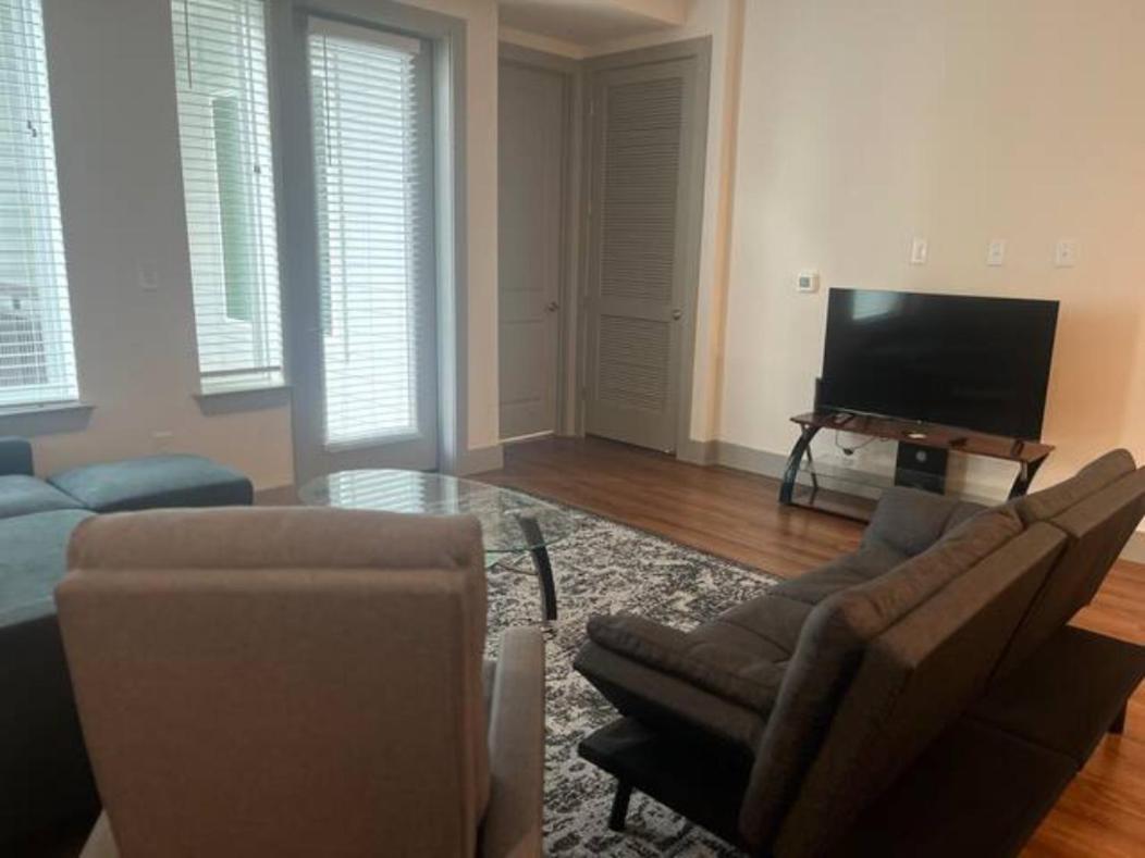 Resort-Style Apartments Near The Galleria Houston Bilik gambar