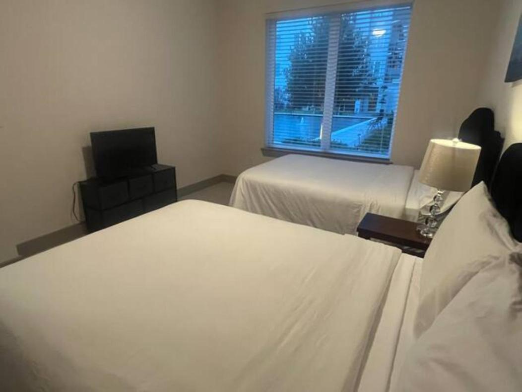 Resort-Style Apartments Near The Galleria Houston Bilik gambar