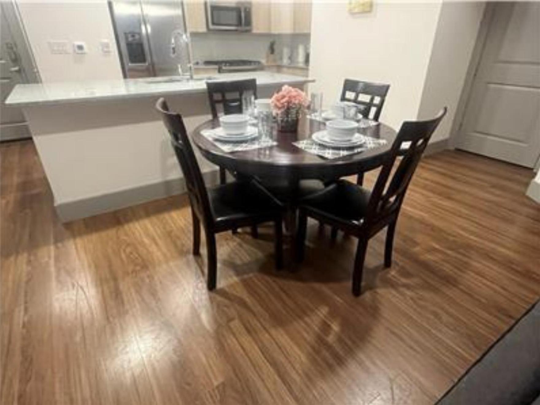Resort-Style Apartments Near The Galleria Houston Bilik gambar