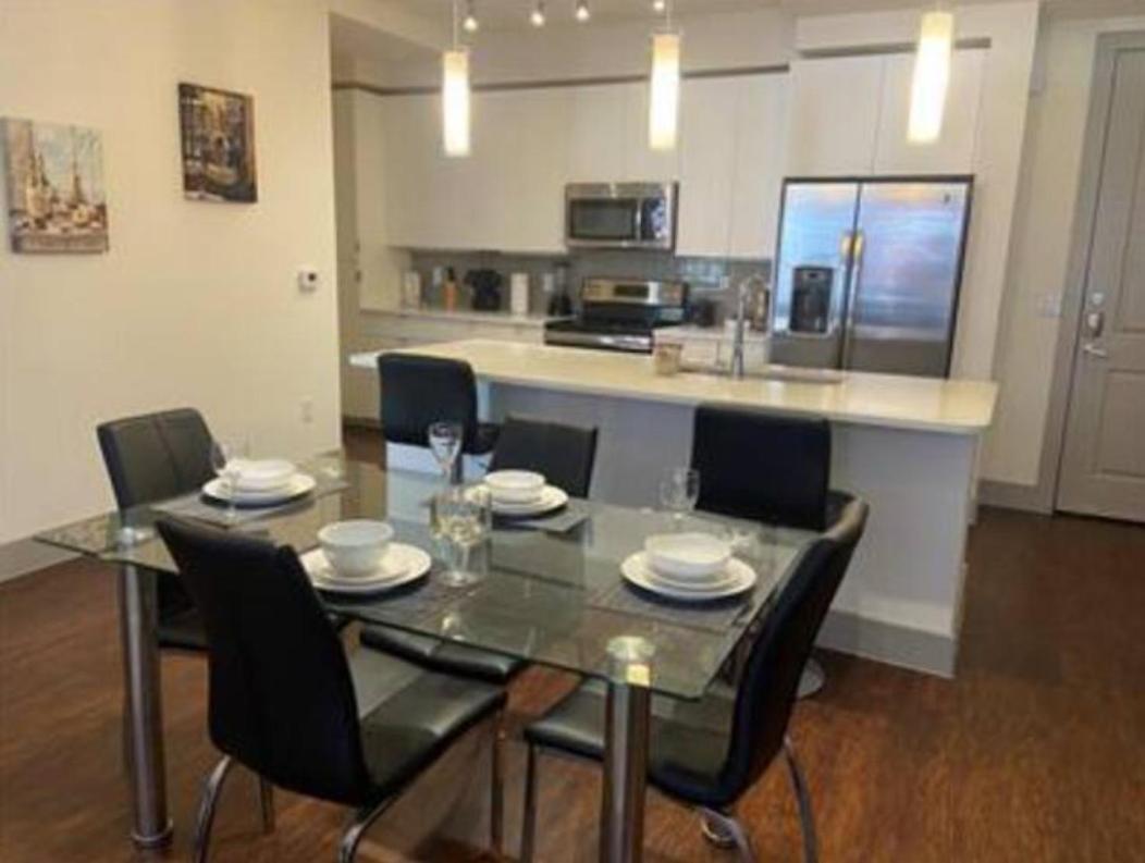 Resort-Style Apartments Near The Galleria Houston Bilik gambar