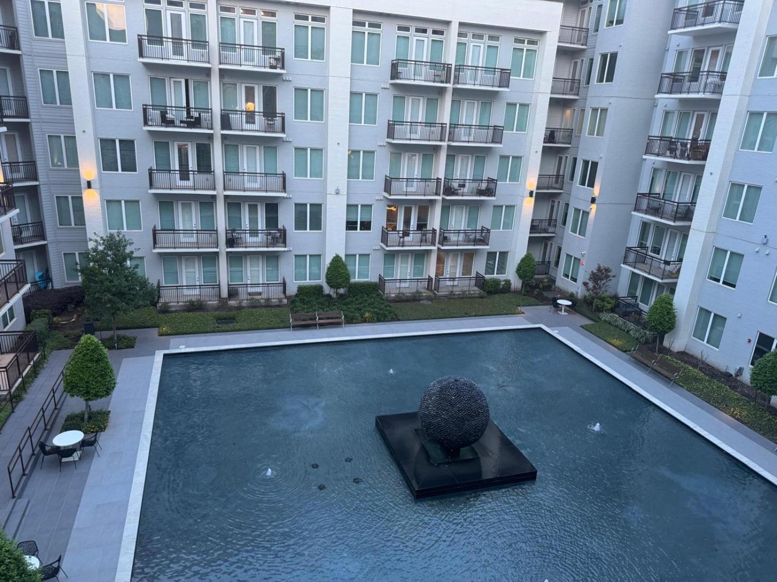 Resort-Style Apartments Near The Galleria Houston Bilik gambar